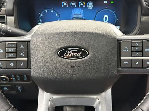 Used 2025 Ford F150 Lariat AWD/4WD image 27