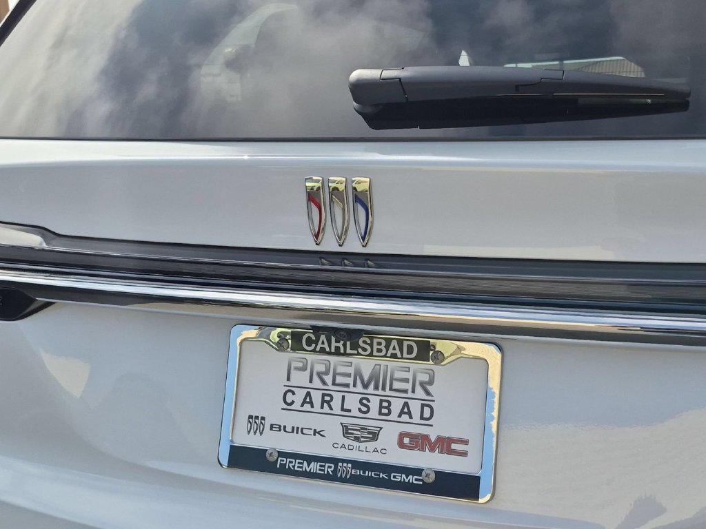 New 2027 Buick Enclave Avenir FWD image 28