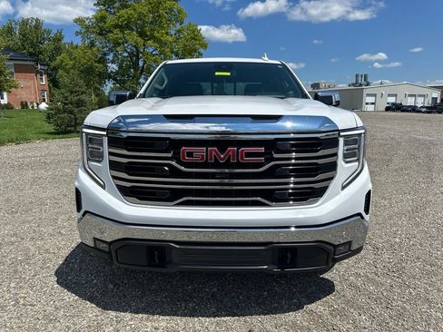 Used 2022 GMC Sierra 1500 SLT w/ SLT Premium Plus Package AWD/4WD image 2