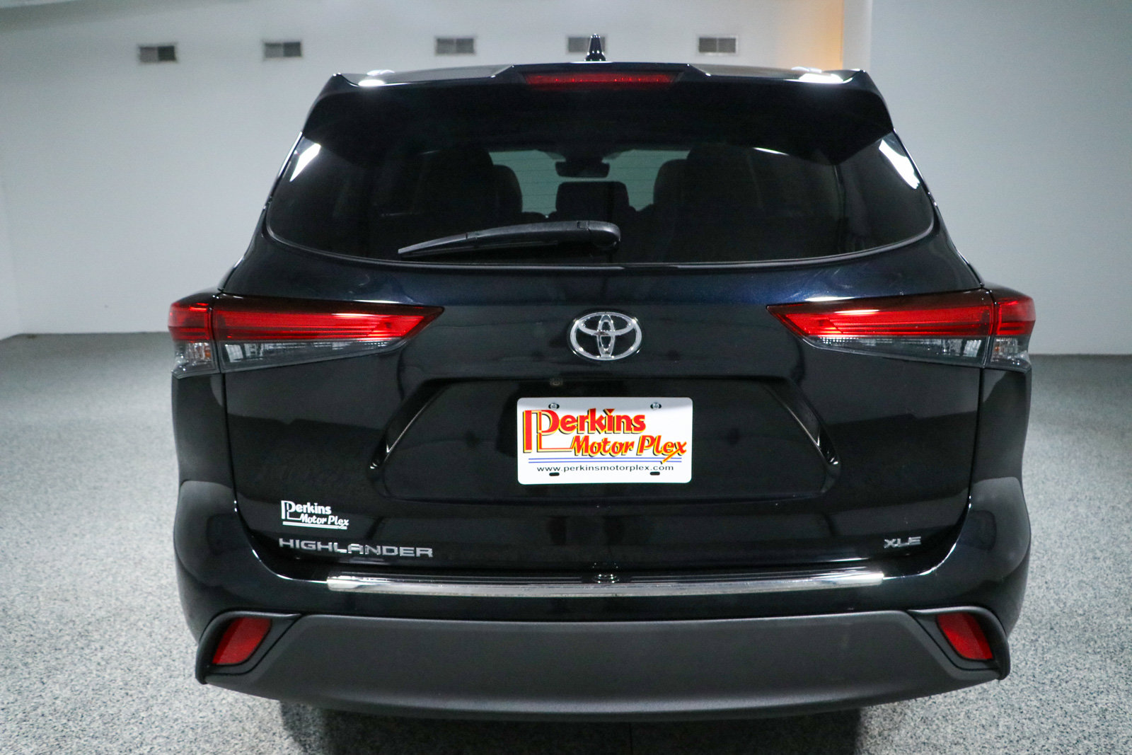 Used 2021 Toyota Highlander XLE FWD image 8
