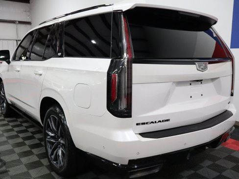 Used 2023 Cadillac Escalade Sport w/ Touring Package AWD/4WD image 11