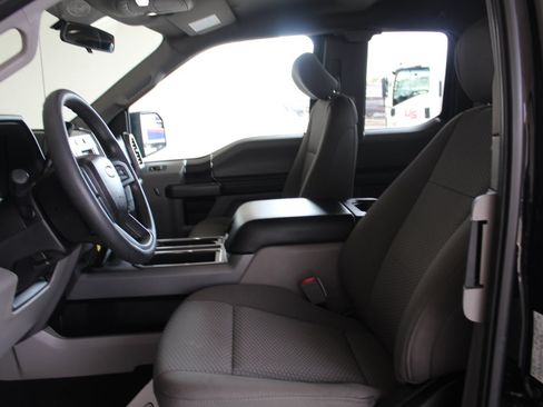 Used 2018 Ford F150 XLT AWD/4WD image 24