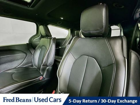 Used 2023 Chrysler Pacifica Limited w/ S Appearance Package image 27