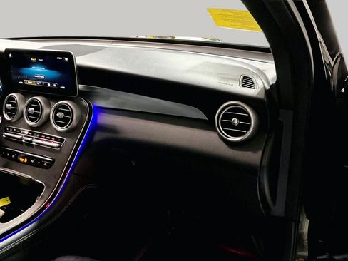 Used 2020 Mercedes-Benz GLC 300 4MATIC image 19