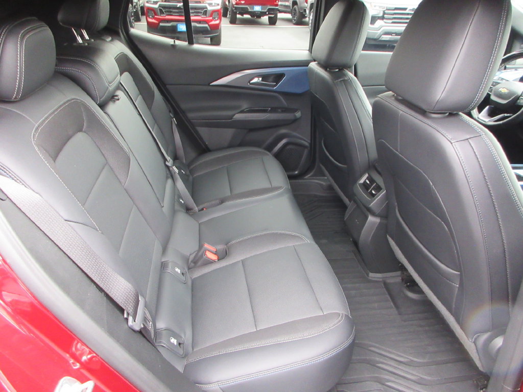 Used 2024 Chevrolet Equinox EV LT w/ Active Safety Package 3 FWD image 17