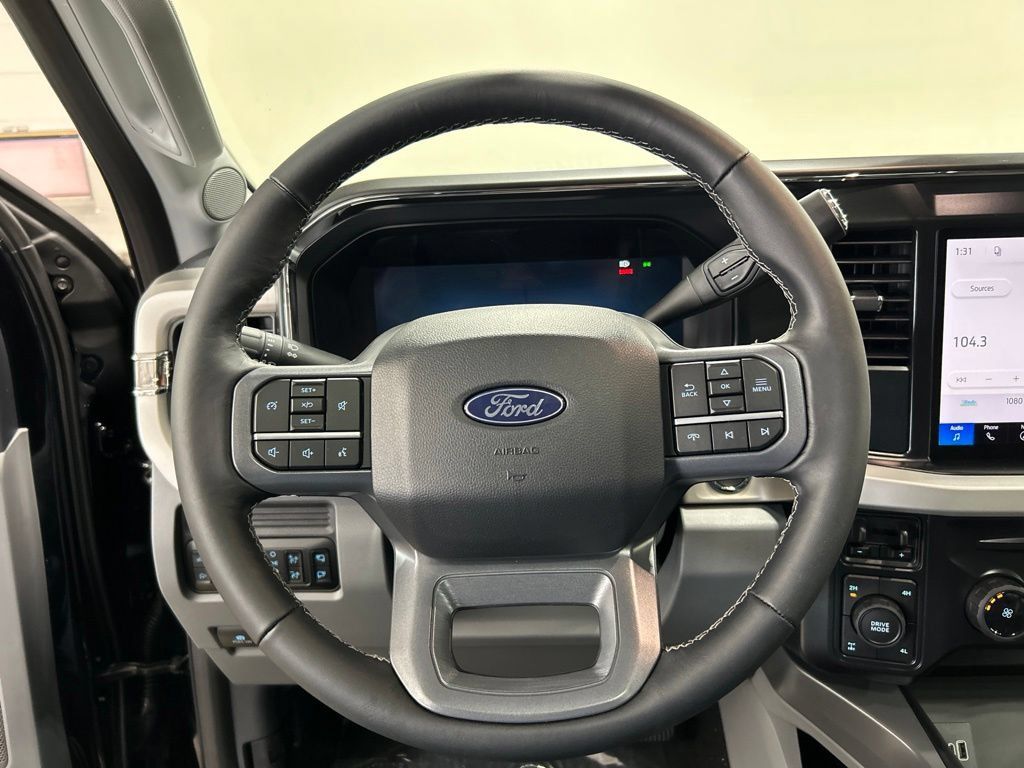 New 2027 Ford F250 XLT w/ XLT Premium Package AWD/4WD image 14
