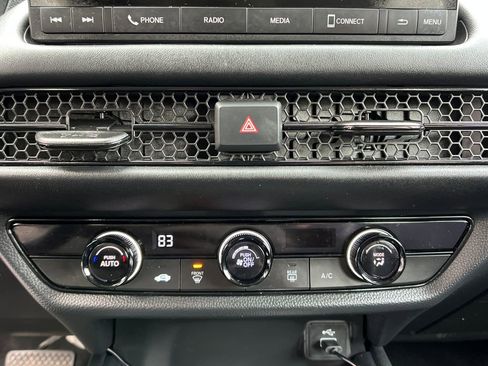 Used 2024 Honda HR-V LX image 17