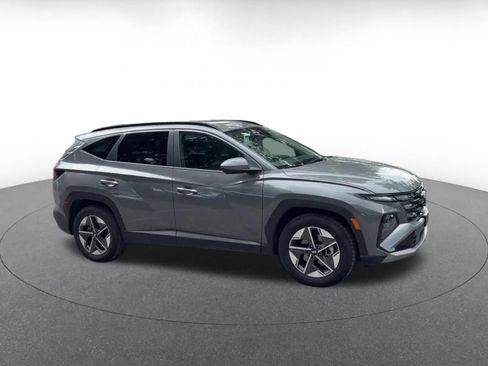 Used 2025 Hyundai Tucson SEL FWD image 2