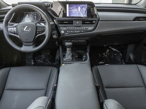 Used 2025 Lexus ES 350 w/ Premium Package image 6