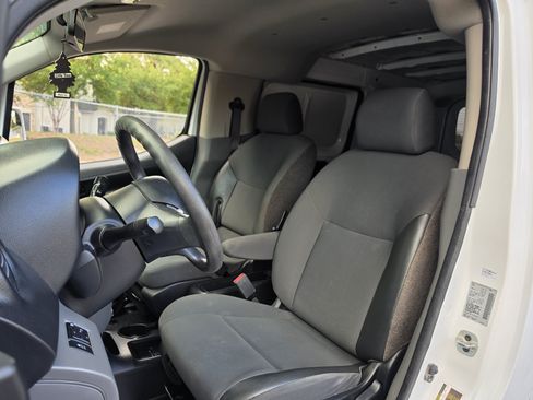 Used 2017 Nissan NV200 SV w/ Back Door Glass Package FWD image 24