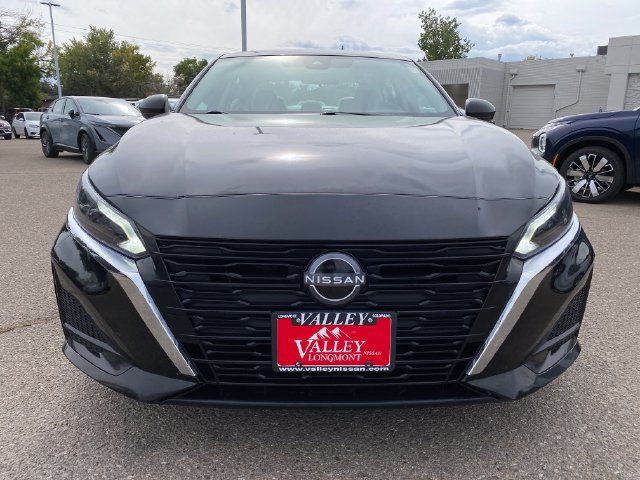 Used 2025 Nissan Altima 2.5 SV FWD image 8