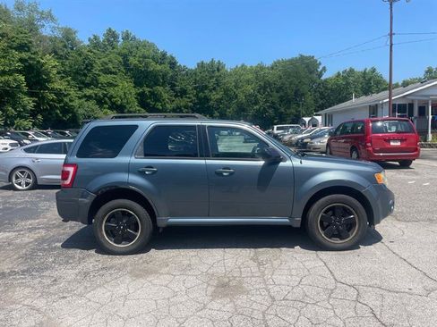 Used 2011 Ford Escape XLT w/ 202A Rapid Spec Order Code AWD/4WD image 4