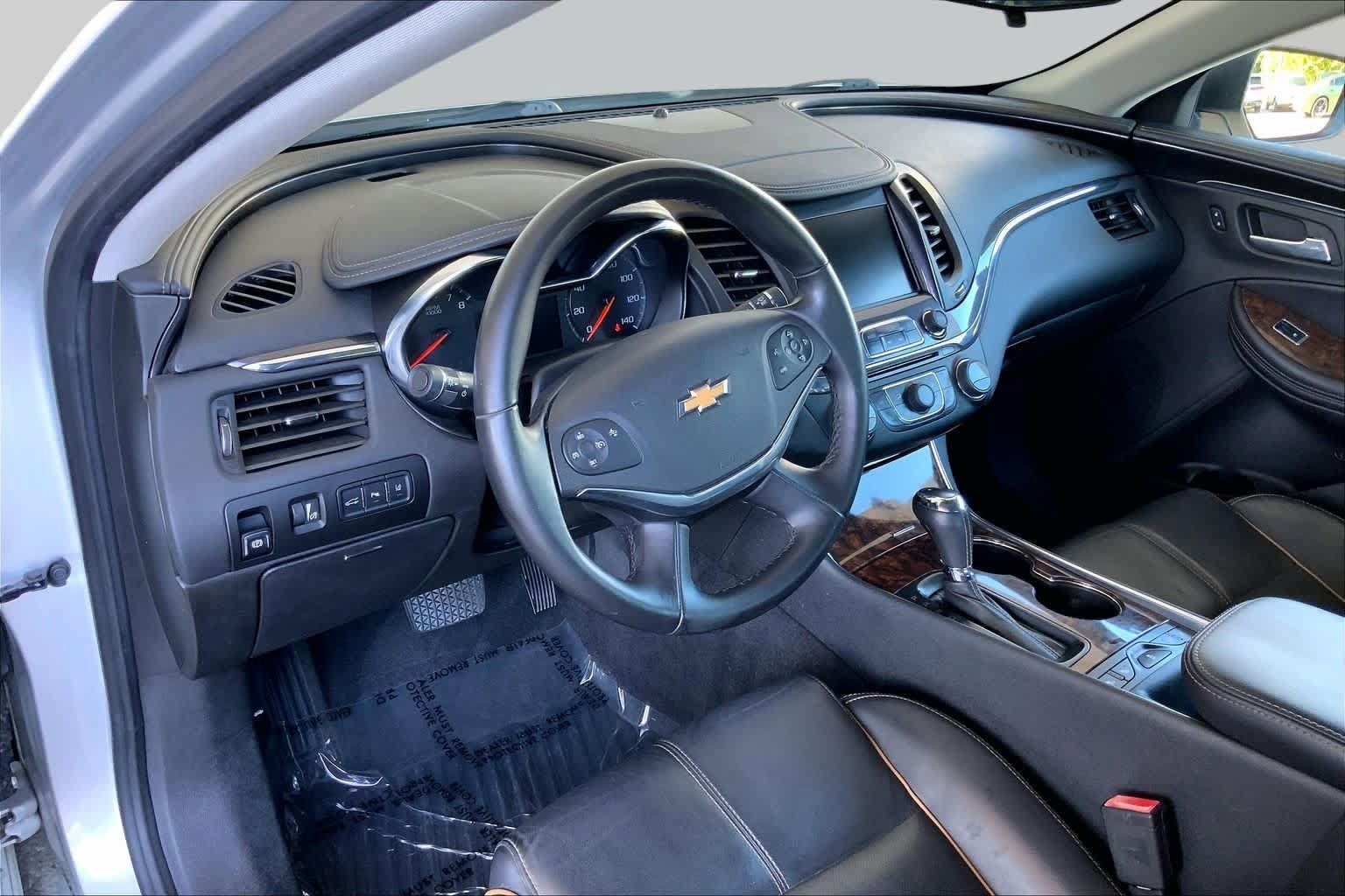 Used 2015 Chevrolet Impala LTZ FWD image 18
