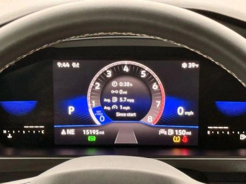 Used 2022 Volkswagen Tiguan SE w/ Panoramic Sunroof Package image 34