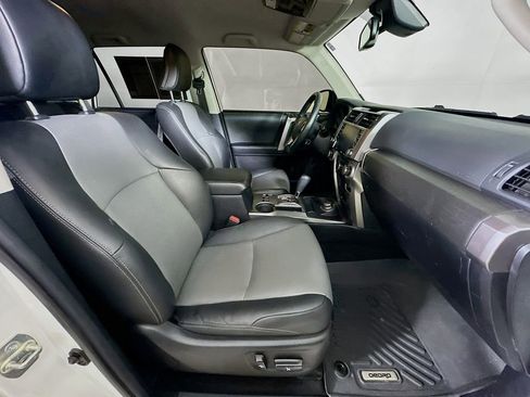 Used 2022 Toyota 4Runner SR5 Premium AWD/4WD image 12