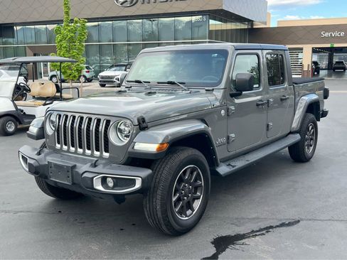 Used 2021 Jeep Gladiator Overland w/ Popular Equipment Package AWD/4WD image 2