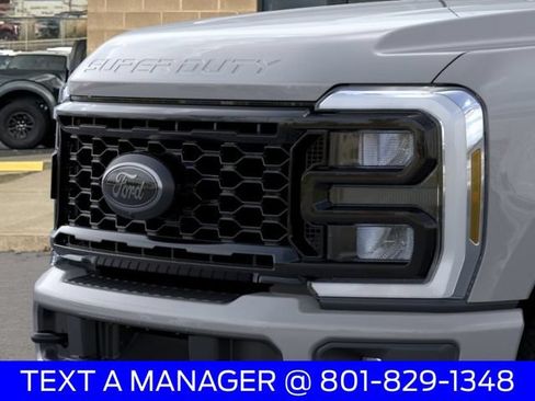 New 2026 Ford F350 Lariat w/ Black Appearance Package AWD/4WD image 39