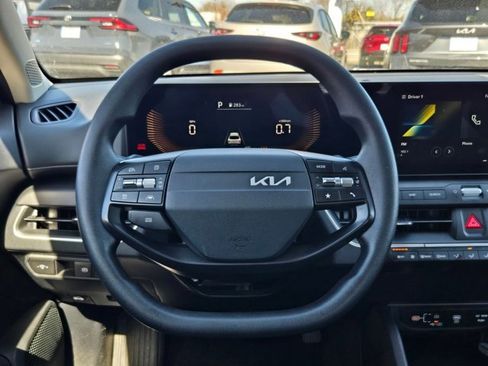 Used 2025 Kia K4 LXS image 20
