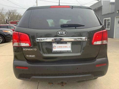 Used 2013 Kia Sorento LX w/ Convenience Pkg image 8