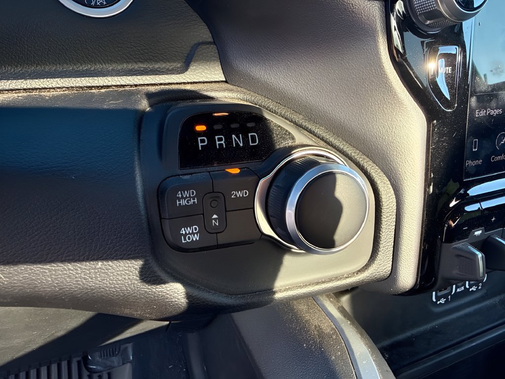 Used 2024 RAM 2500 Big Horn w/ Night Edition AWD/4WD image 12