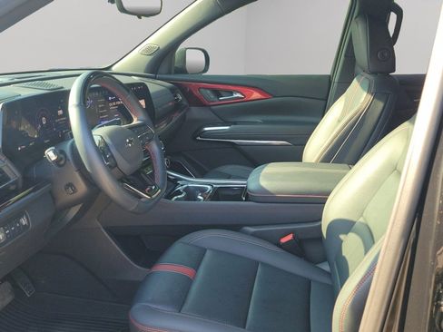 Used 2024 Chevrolet Traverse RS w/ LPO, Floor Liner Package AWD/4WD image 3