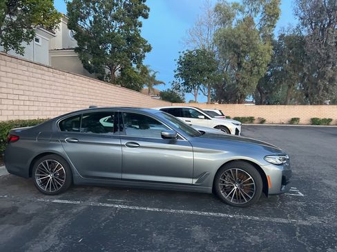 Certified 2022 BMW 540i w/ Premium Package image 2