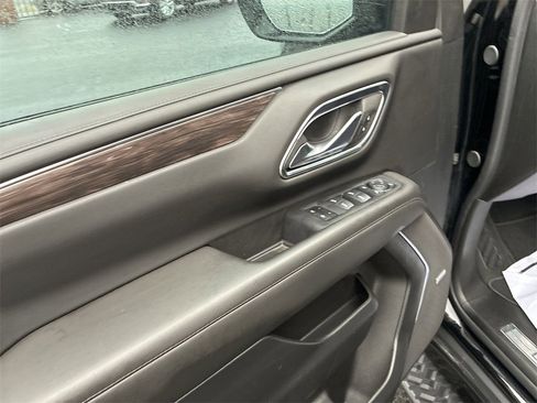 Used 2024 Chevrolet Tahoe Z71 w/ Off-Road Capability Package image 13