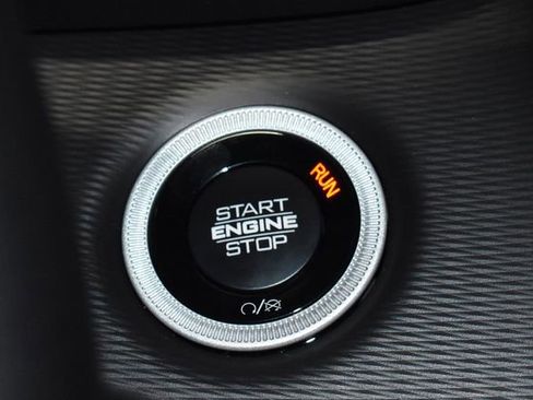 New 2025 Jeep Grand Cherokee Altitude image 23