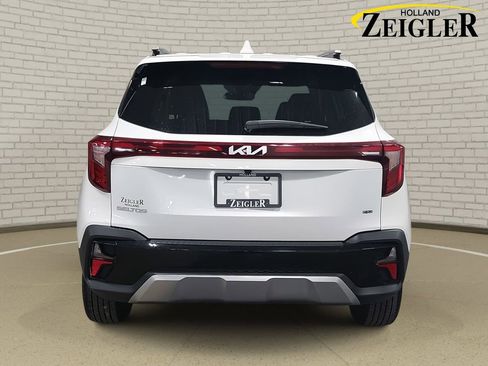 Used 2024 Kia Seltos S image 6