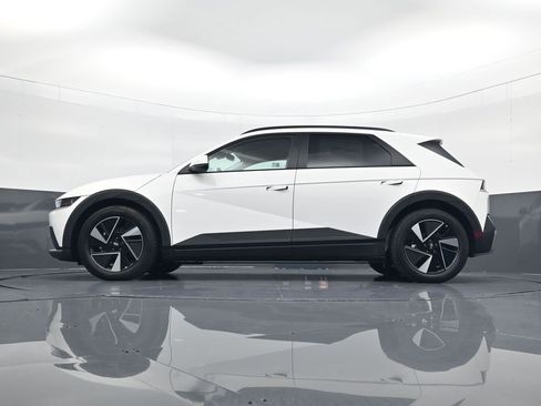 New 2025 Hyundai Ioniq 5 SEL image 28