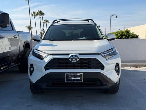 Used 2022 Toyota RAV4 XLE Premium image 2