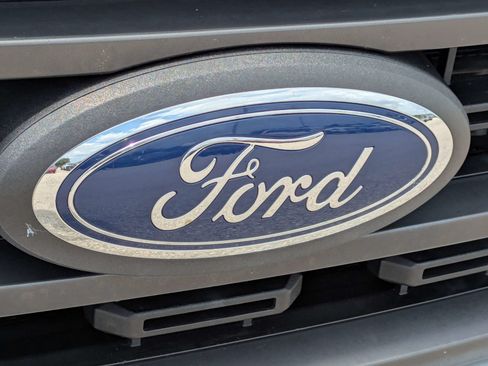 Used 2022 Ford F150 XLT w/ Equipment Group 302A High RWD image 15