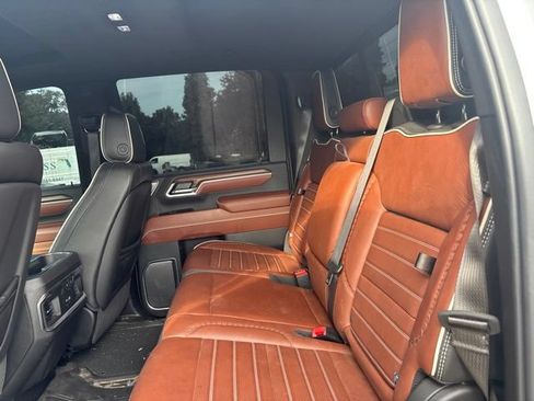 Used 2026 GMC Sierra 3500 Denali Ultimate AWD/4WD image 10