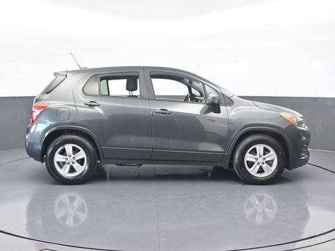 Used 2019 Chevrolet Trax LS w/ Tint and Cruise Package image 7