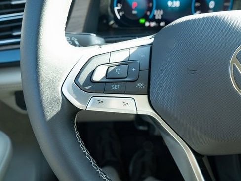 New 2026 Volkswagen Atlas SE image 23