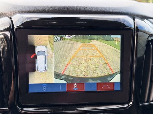 Used 2019 Chevrolet Traverse Premier w/ Redline Edition AWD/4WD image 36