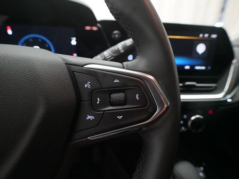 Used 2024 Chevrolet Trax ACTIV w/ Sunroof Package FWD image 18