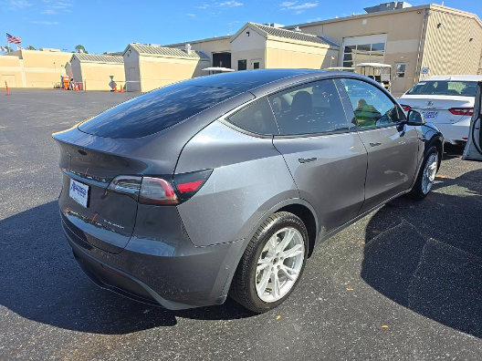 Used 2020 Tesla Model Y Long Range AWD/4WD image 6