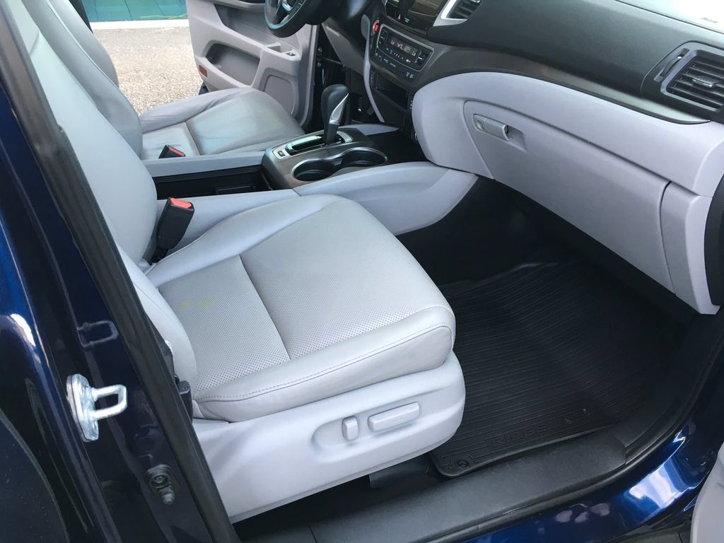 Used 2019 Honda Ridgeline RTL-T image 32