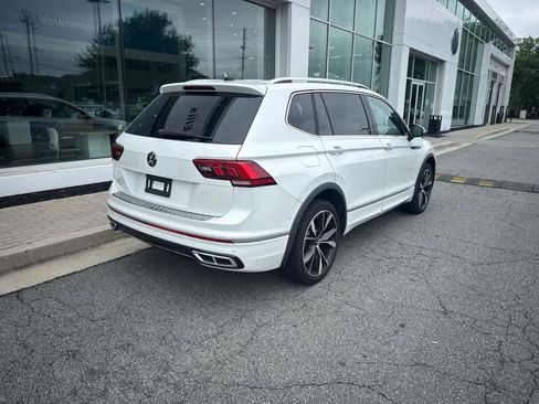 Used 2022 Volkswagen Tiguan SEL R-Line AWD/4WD image 7