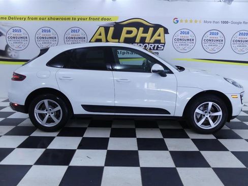 Used 2018 Porsche Macan image 43