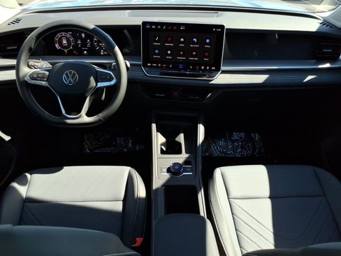 New 2026 Volkswagen Tiguan SE image 13