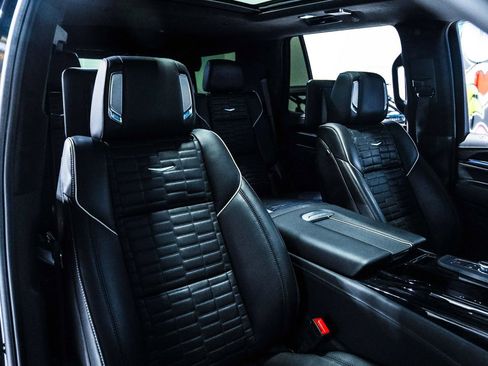 Used 2024 Cadillac Escalade V AWD/4WD image 40