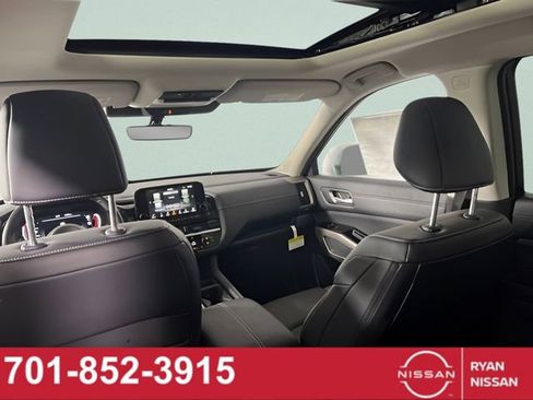 New 2025 Nissan Pathfinder Platinum w/ Cargo Package image 34
