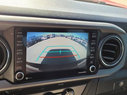 Used 2020 Toyota Tacoma TRD Sport w/ Technology Package image 23