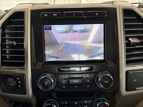 Used 2020 Ford F350 Lariat w/ Lariat Value Package image 34