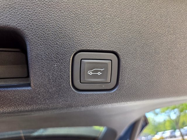 Used 2025 Buick Enclave Avenir w/ Trailering Package, 5000 lbs. FWD image 21