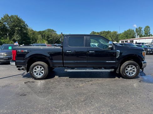 Used 2019 Ford F250 4x4 Crew Cab Super Duty image 6