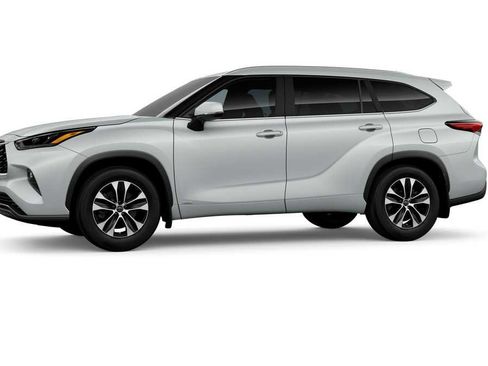 New 2026 Toyota Highlander XLE AWD/4WD image 3