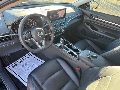 Used 2024 Nissan Altima 2.5 SR w/ SR Premium Package image 12
